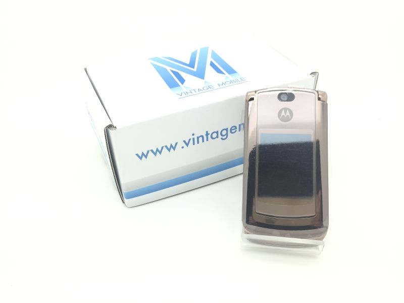 Motorola RAZR2 v8 Vintage Mobile